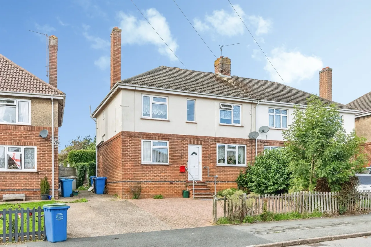 4 bed house for sale, Highfield Road, Kettering, NN15