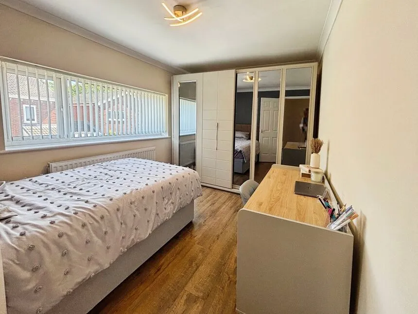 Dane Grove, Mickle Trafford, CH2, photo 16