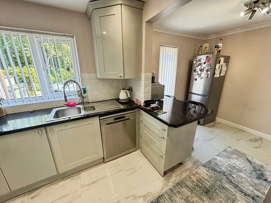 Dane Grove, Mickle Trafford, CH2, photo 6