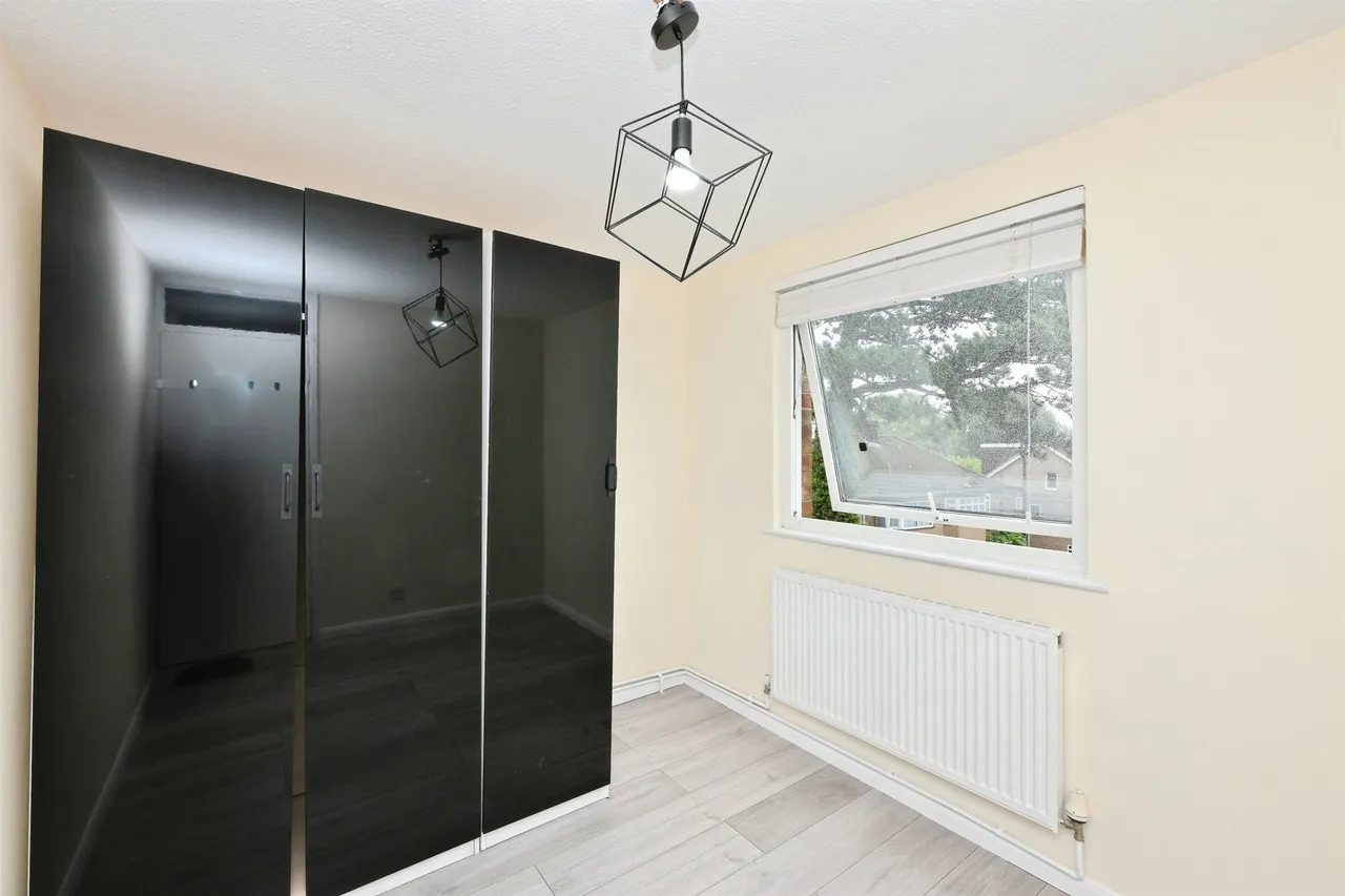 The Precinct, Broxbourne, photo 12