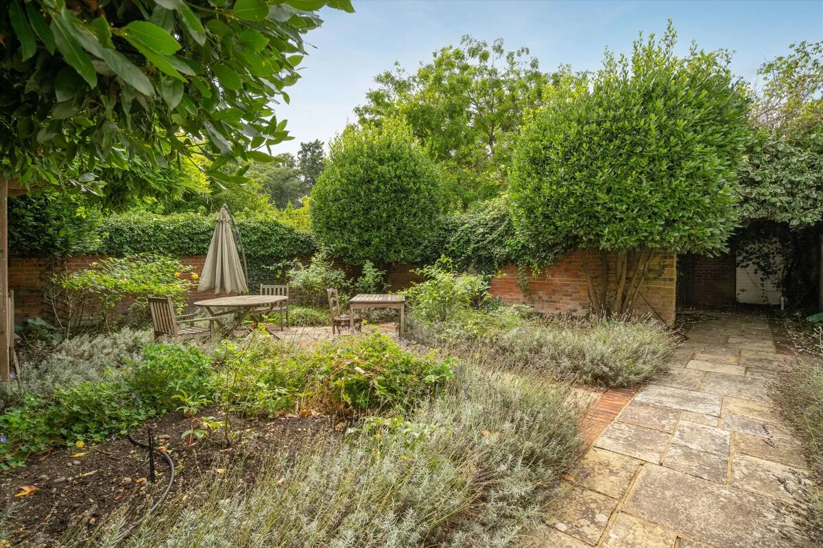 Wentworth Drive, Wentworth, GU25, photo 26