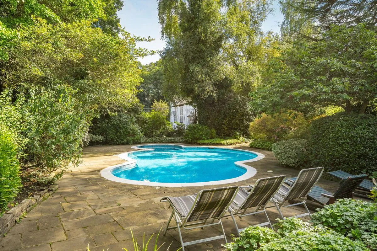 Wentworth Drive, Wentworth, GU25, photo 25