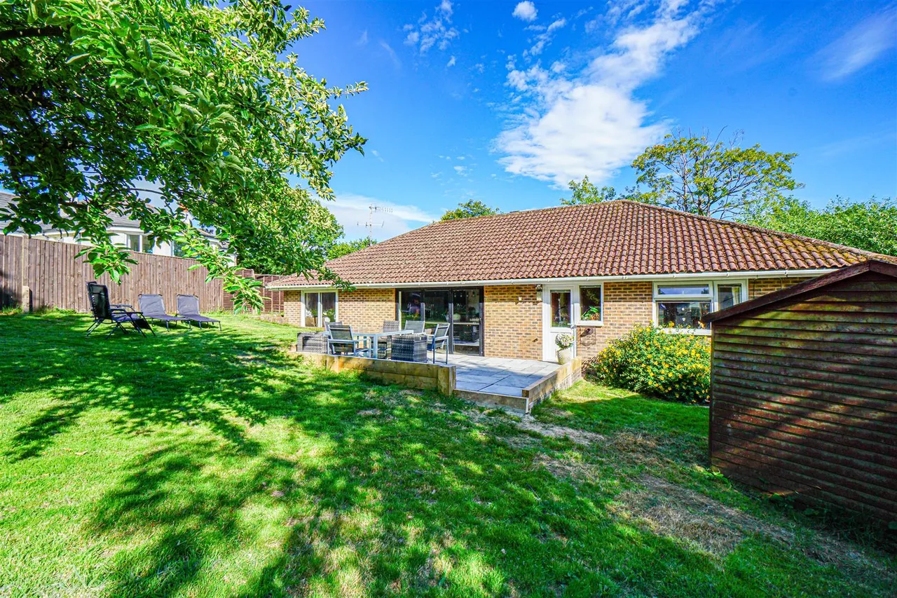 Beauharrow Road, St. Leonards-On-Sea, photo 8