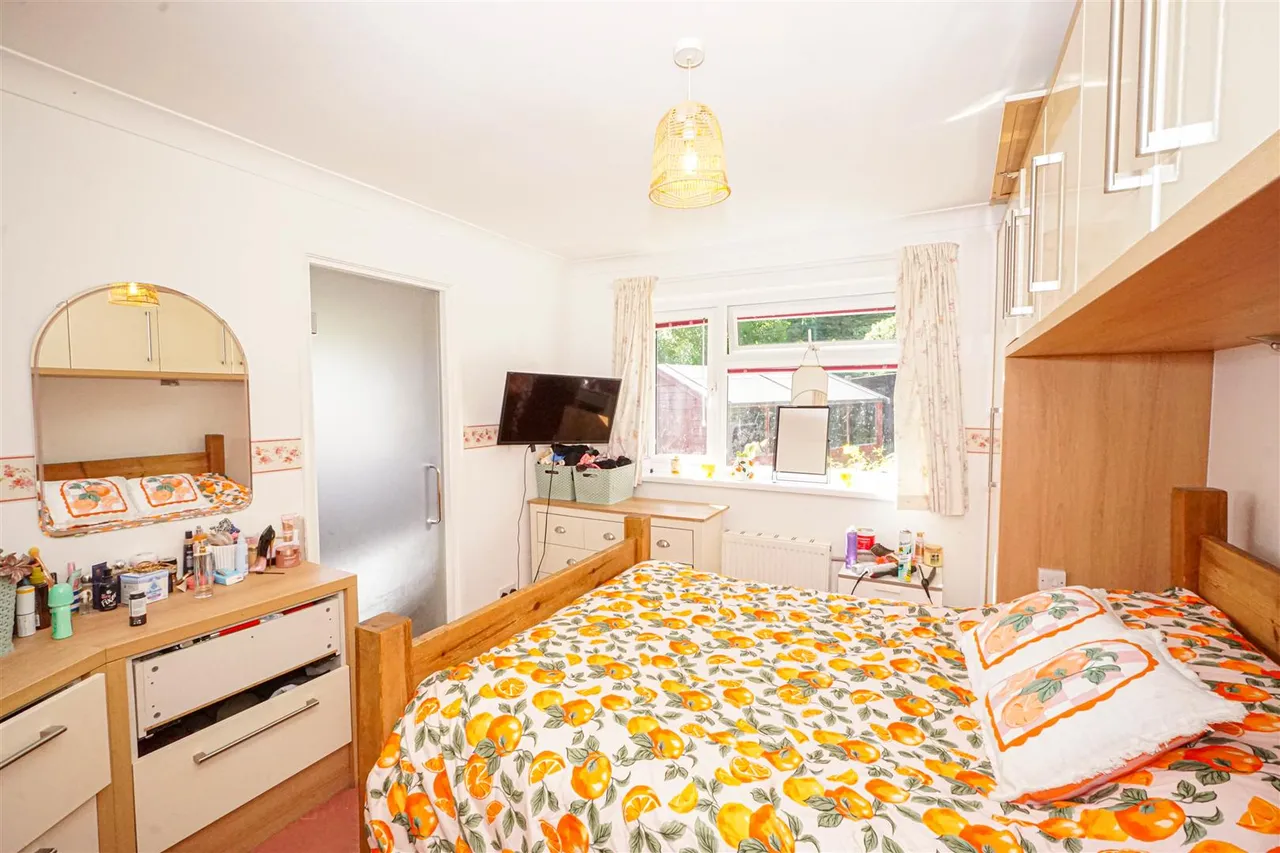 Beauharrow Road, St. Leonards-On-Sea, photo 10
