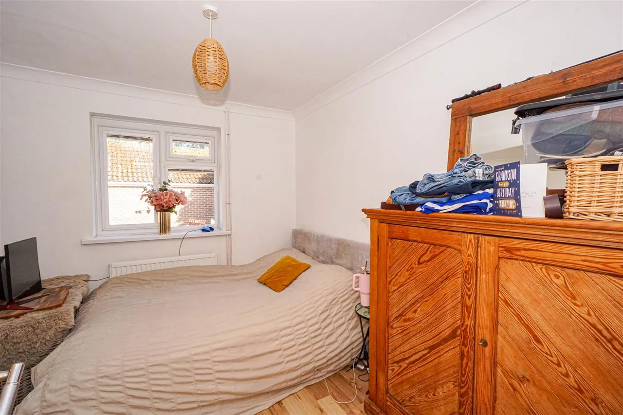 Beauharrow Road, St. Leonards-On-Sea, photo 15