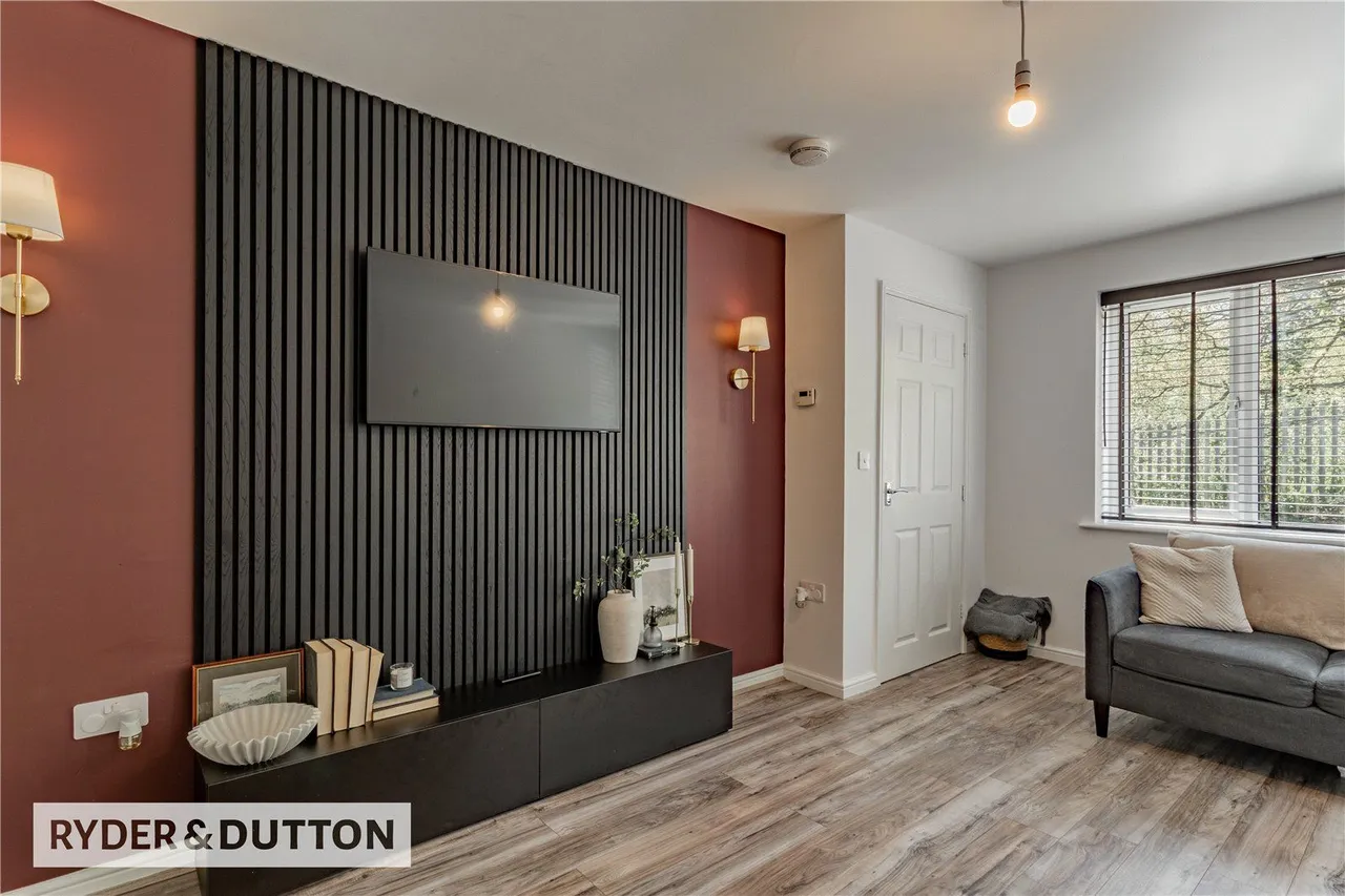 Salisbury Drive, Balderstone, OL11, photo 5