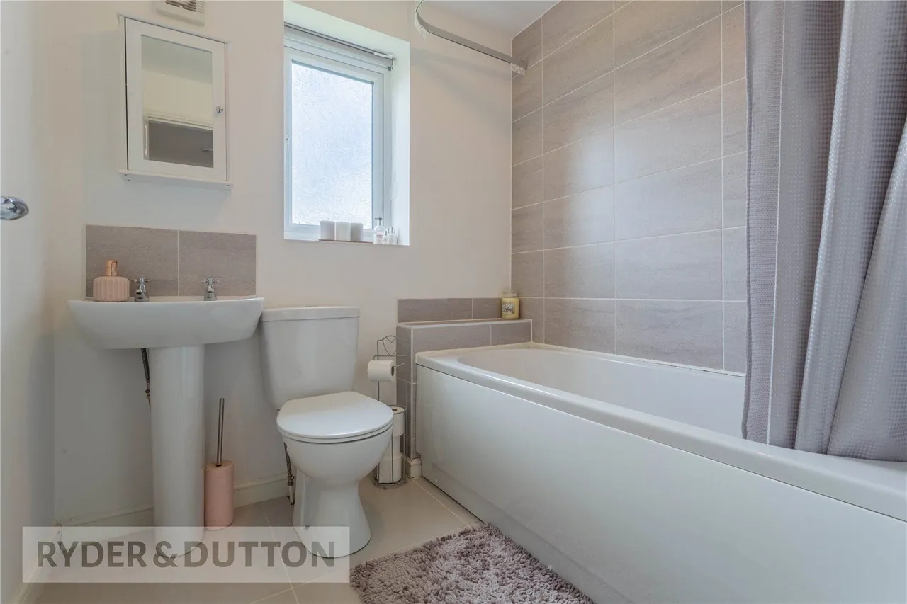 Salisbury Drive, Balderstone, OL11, photo 11