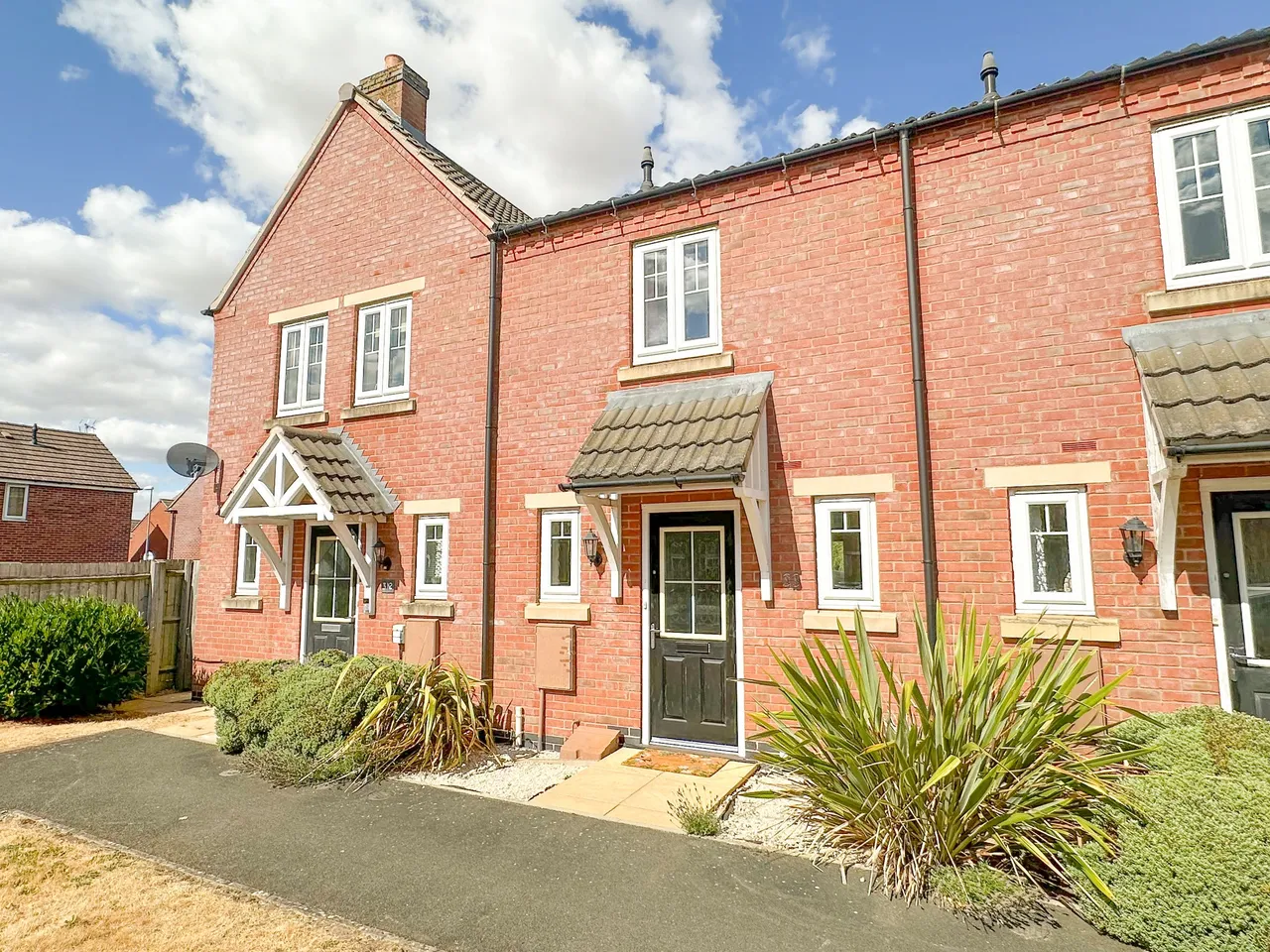 2 bed house for sale — Marmion Close, Market Harborough, LE16