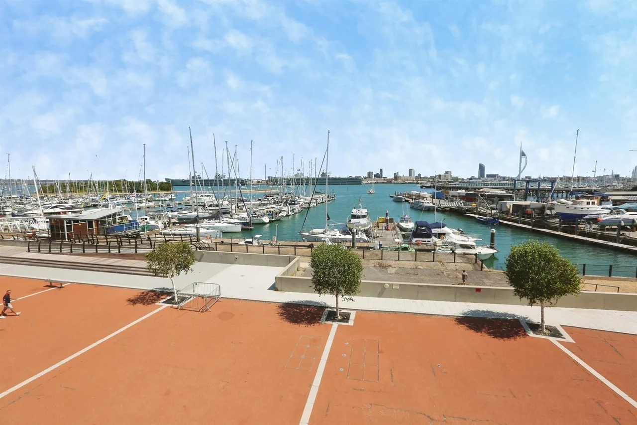 Salt Meat Lane, Gosport, PO12, photo 12