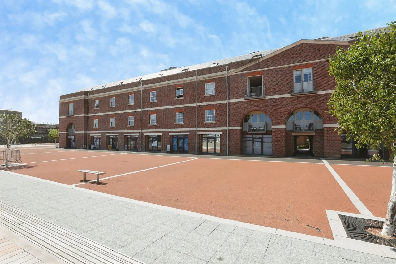 Salt Meat Lane, Gosport, PO12, photo 2