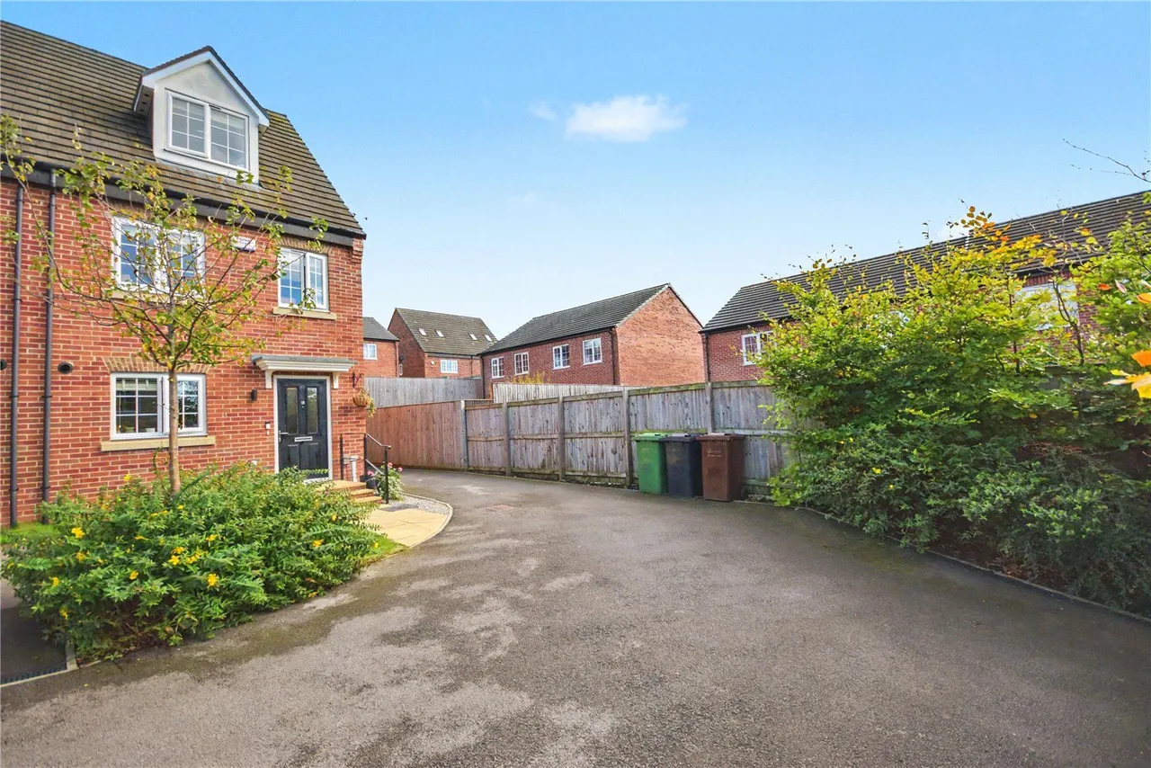 Moseley Beck Way, Leeds, LS16, photo 15