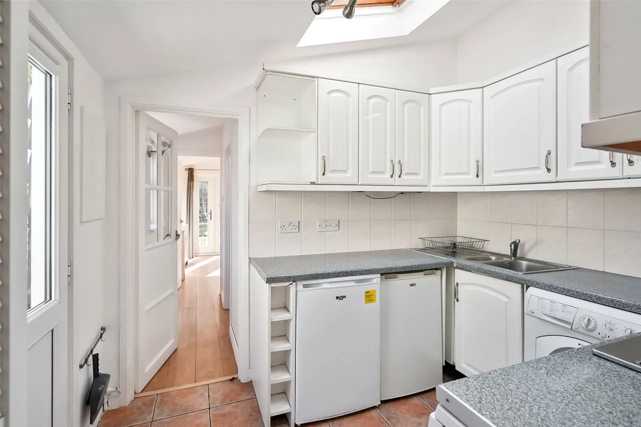 First Cross Road, Twickenham, TW2 5QA, photo 6