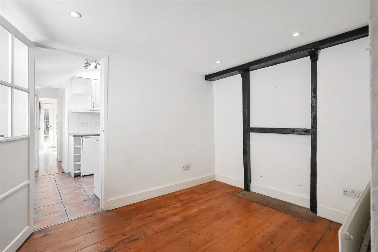 First Cross Road, Twickenham, TW2 5QA, photo 5