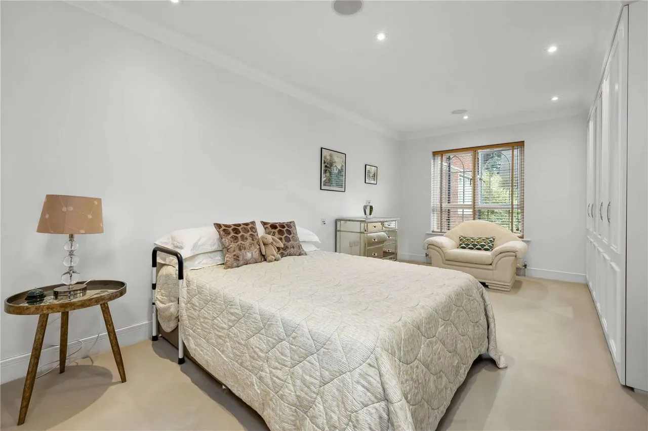 Ormonde Place, Old Avenue, Weybridge, Surrey, KT13 0PE, photo 12