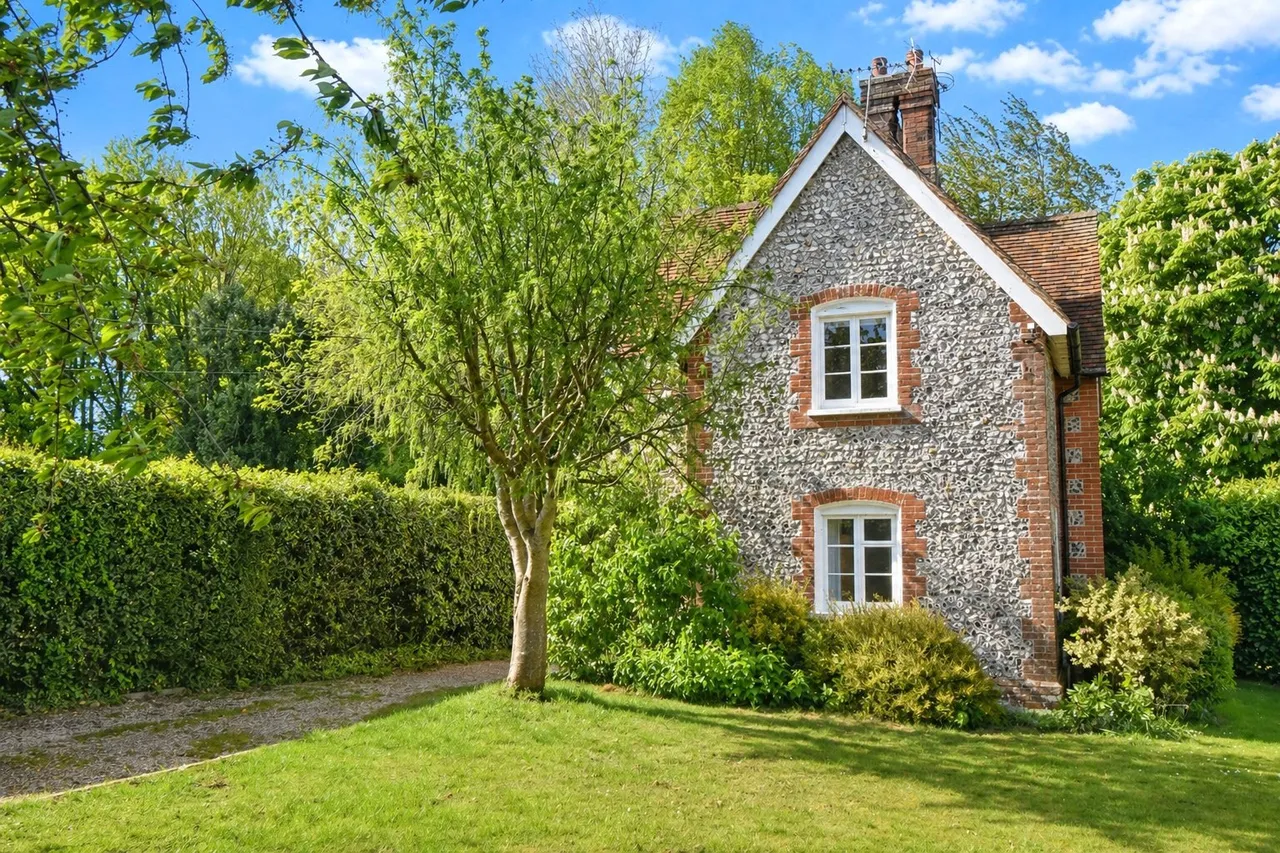 3 bed house for sale — King Street, Odiham, Hook, Hampshire, RG29 1NH