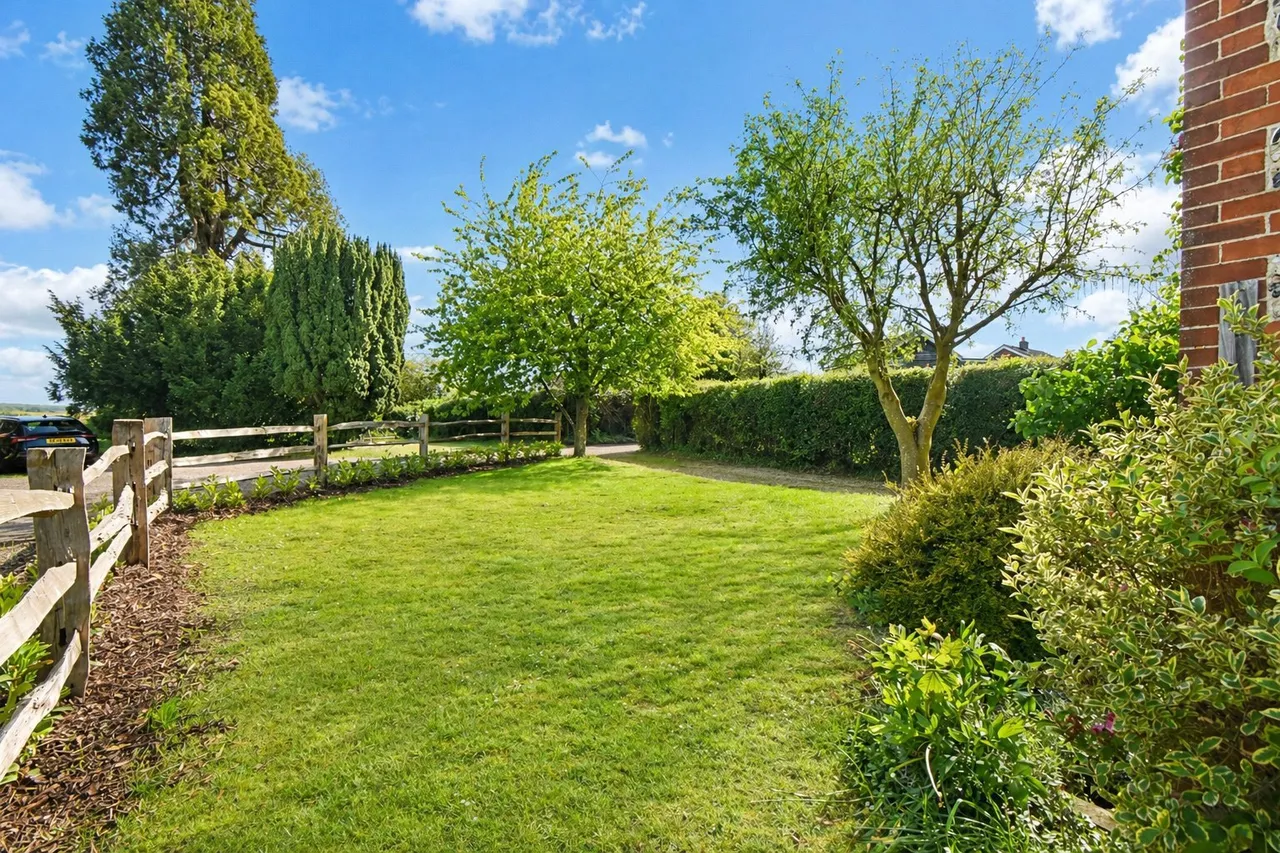 King Street, Odiham, Hook, Hampshire, RG29 1NH, photo 2