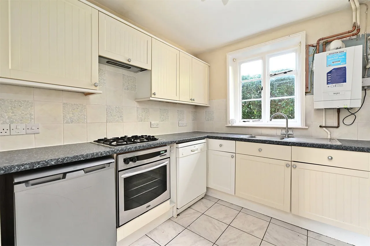 King Street, Odiham, Hook, Hampshire, RG29 1NH, photo 4