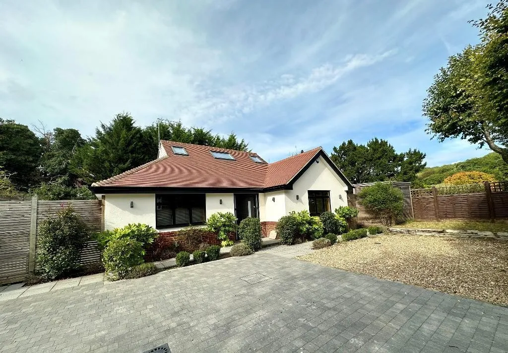 Elmfield Way, Sanderstead, photo 2