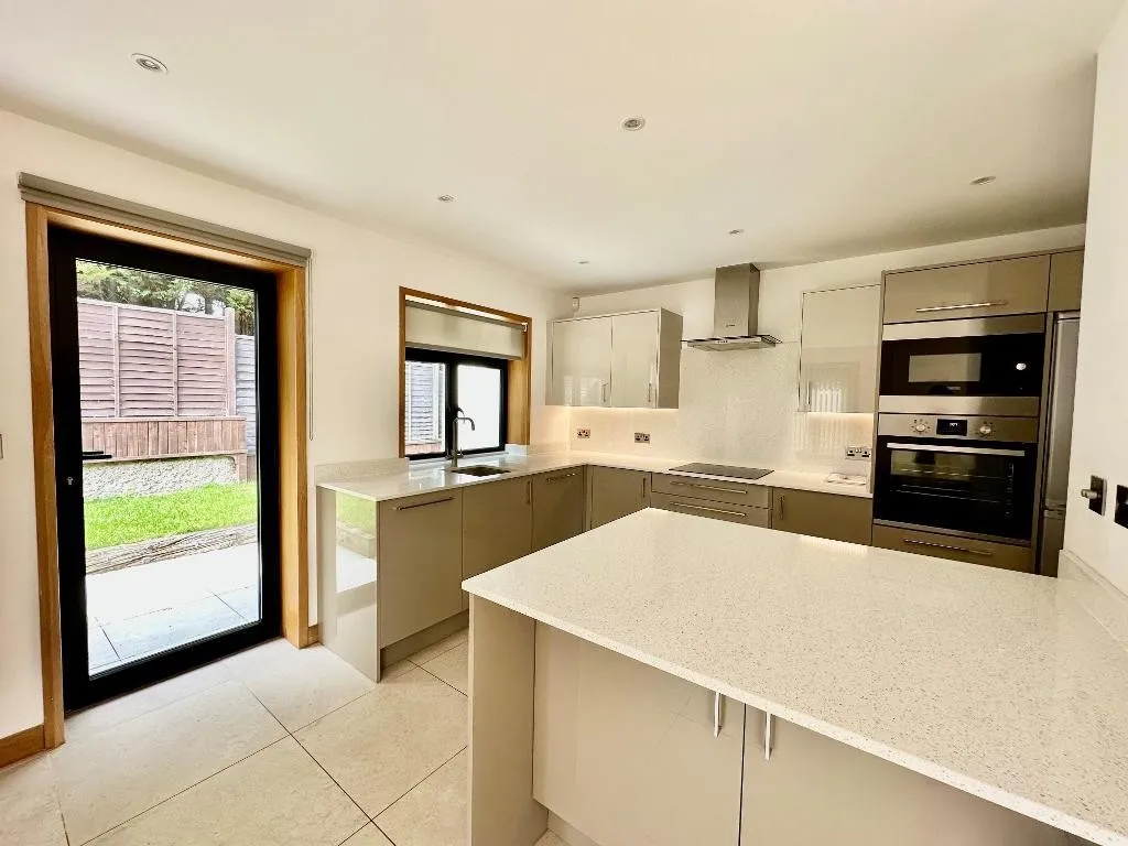 Elmfield Way, Sanderstead, photo 5