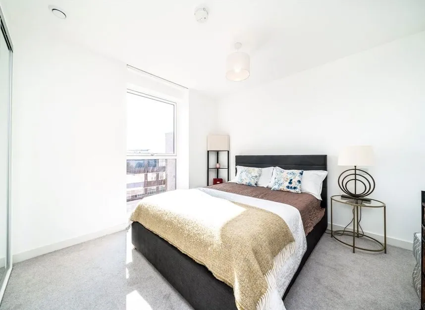Smithy Lane, Hounslow, TW3, photo 5