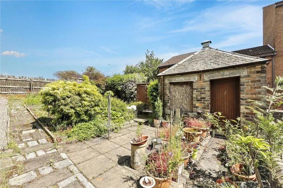 Pittencrieff Street, Dunfermline, KY12, photo 4