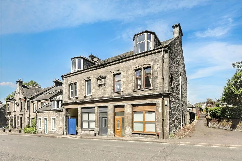 3 bed flat for sale, Pittencrieff Street, Dunfermline, KY12