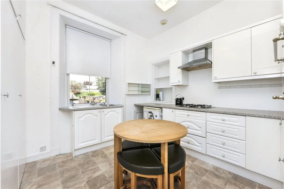 Pittencrieff Street, Dunfermline, KY12, photo 9