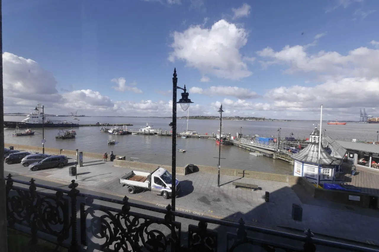 Quayside Court, Harwich, CO12 3HH, photo 2