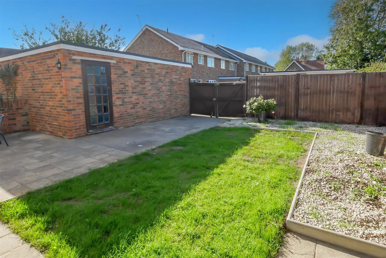 Cornfield Close, Littlehampton, photo 17