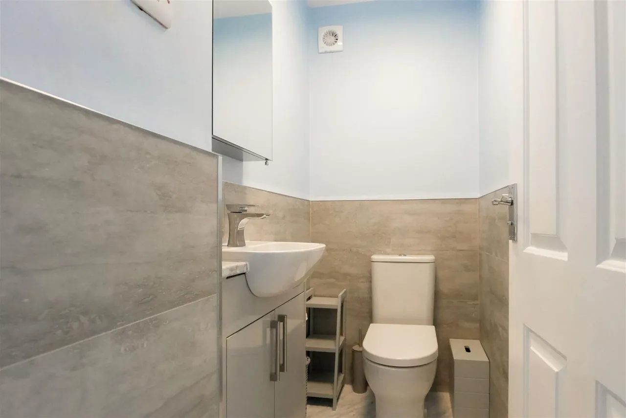Cornfield Close, Littlehampton, photo 8