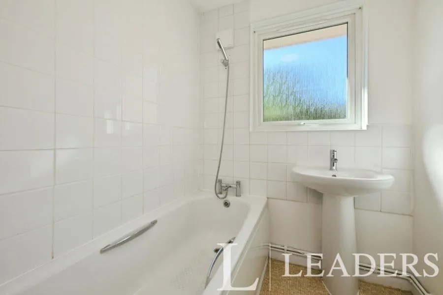 Broadoaks, Epping, CM16, photo 10