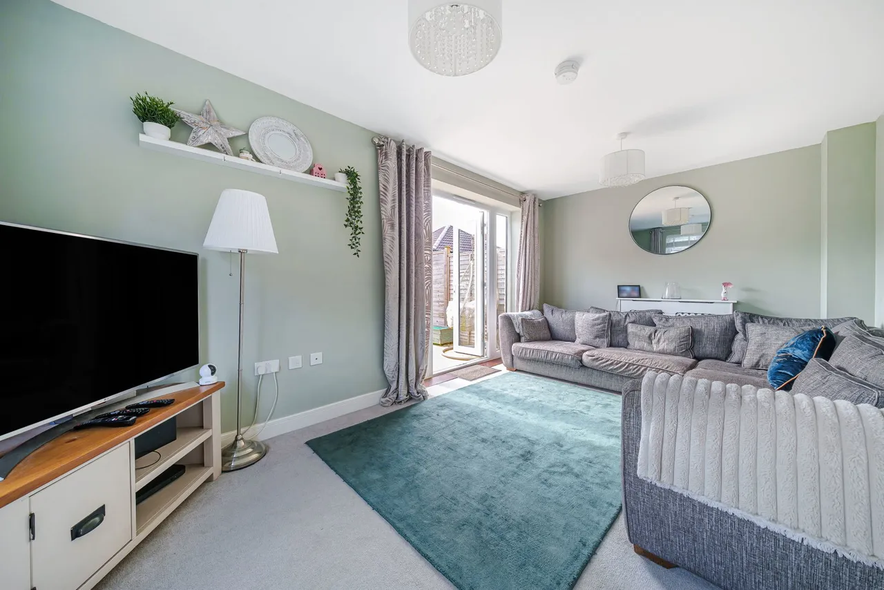 Babington Close, Bowerhill, Melksham, photo 3