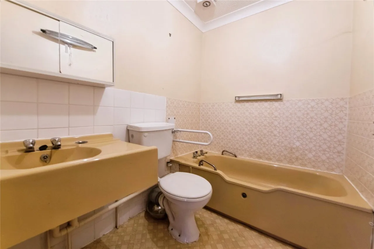 Bartholomew Street West, Exeter, EX4, photo 8