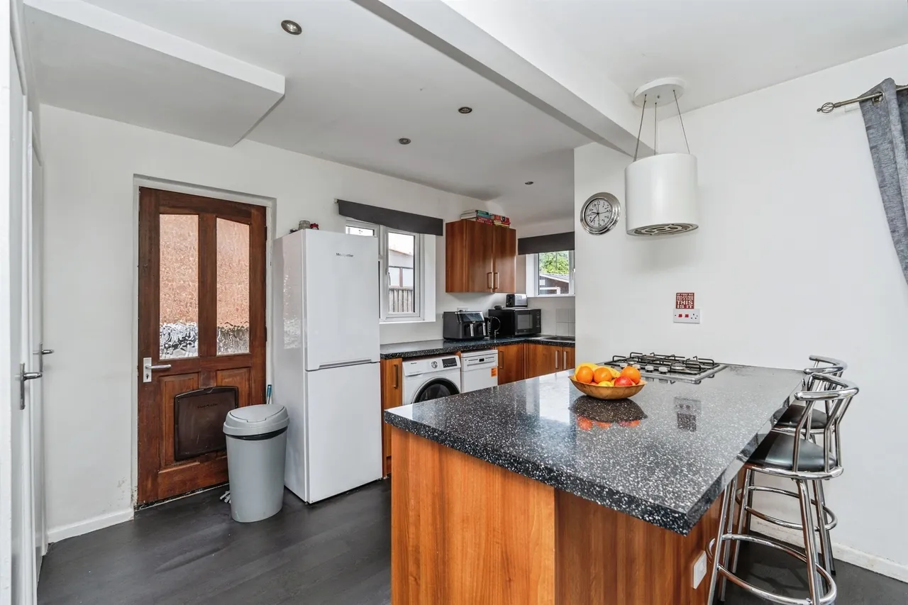 Compton Road, Totton, SO40, photo 7
