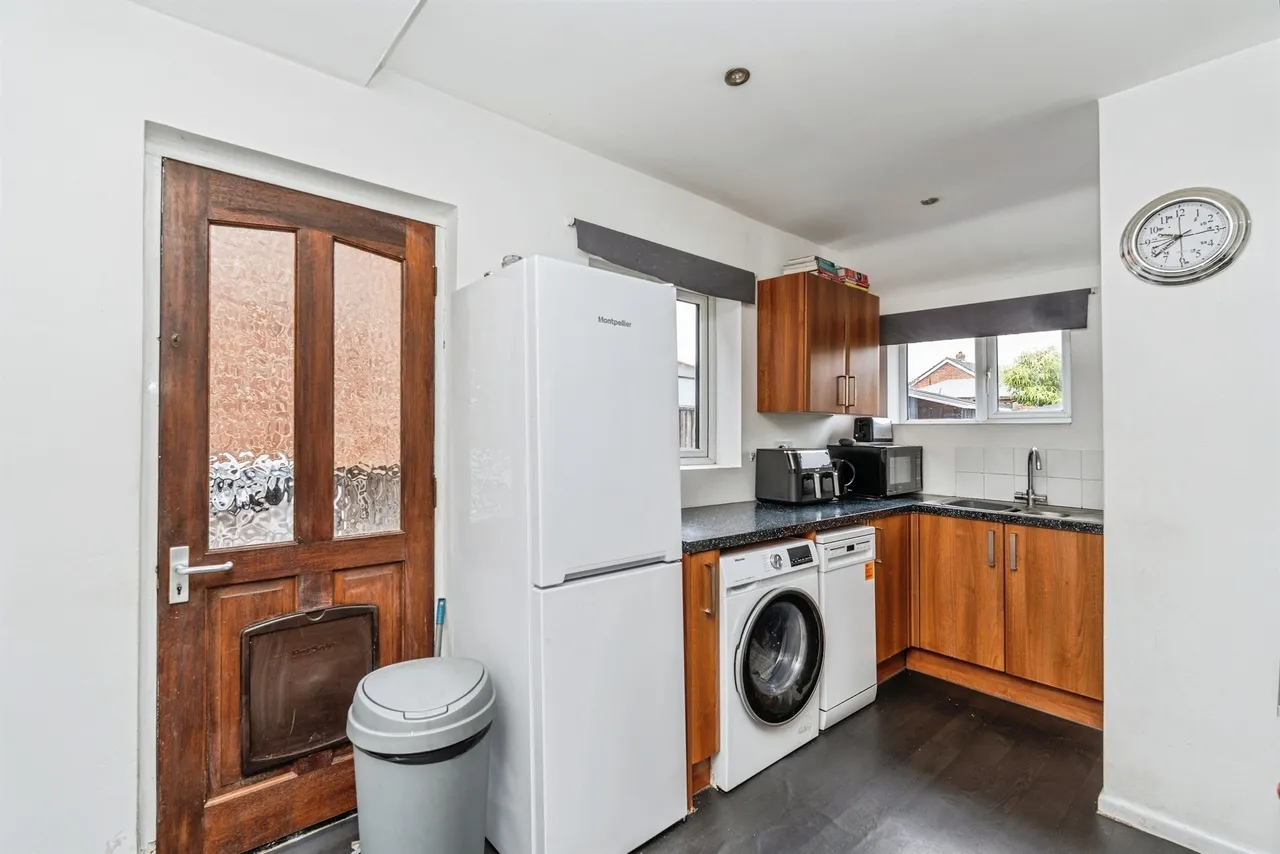 Compton Road, Totton, SO40, photo 8