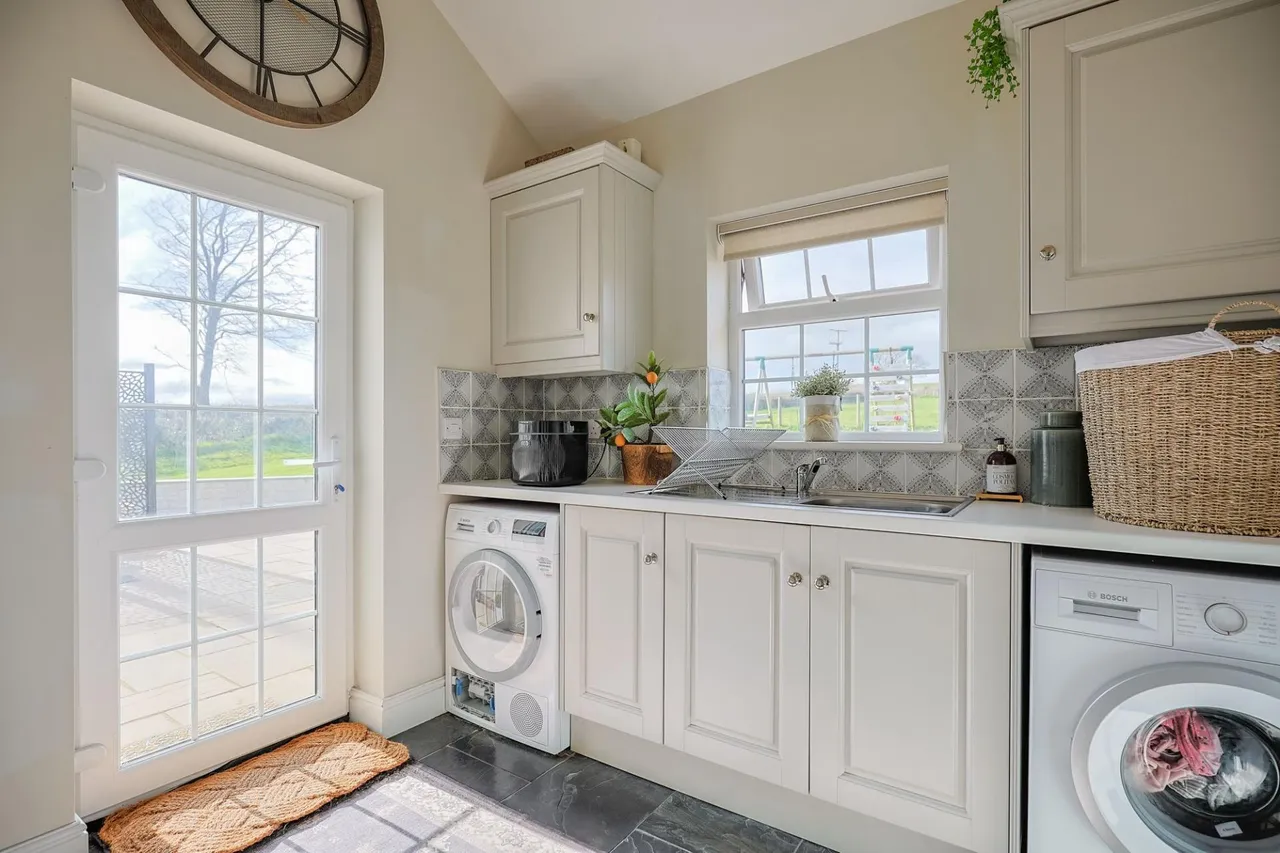 Pedrheol, Llanddarog, SA32, photo 21