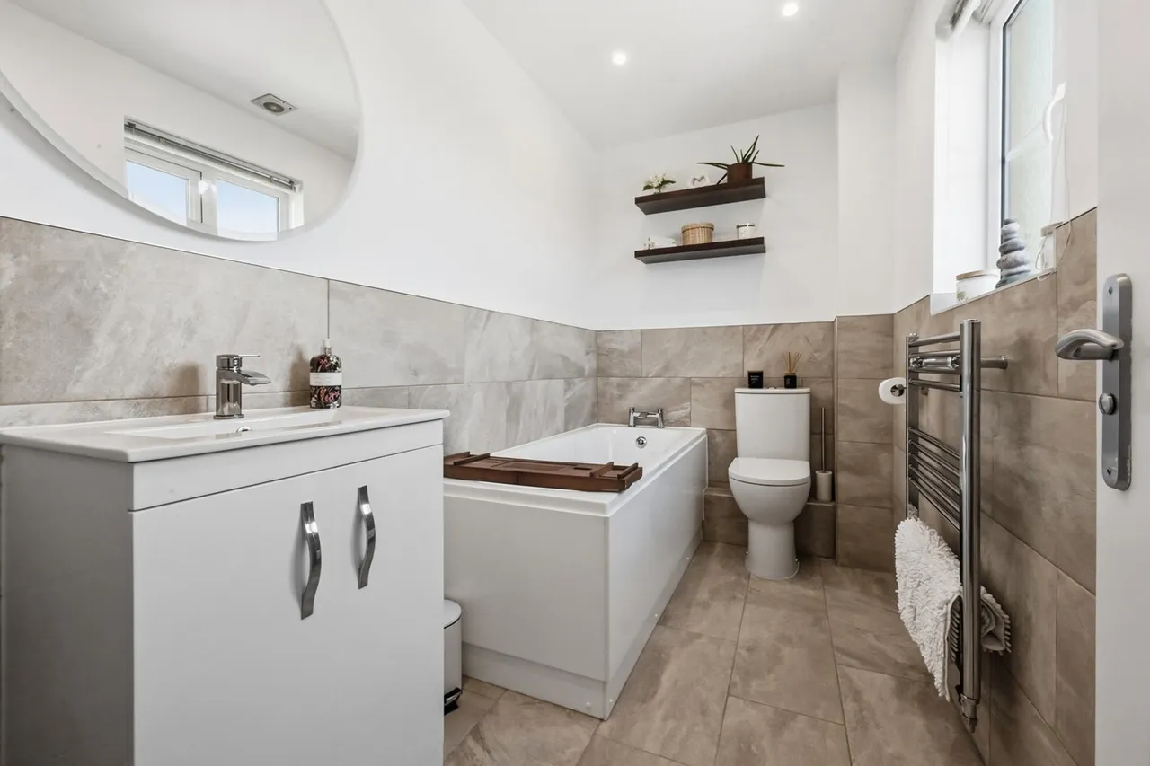 4 bed house for sale, Coe's Green, Chattenden, ME3