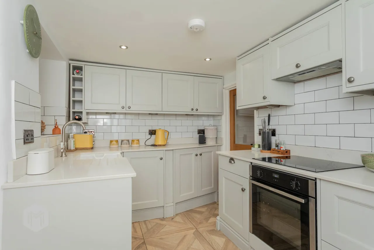 Watling Street, Affetside, Bury, BL8 3QS, photo 4