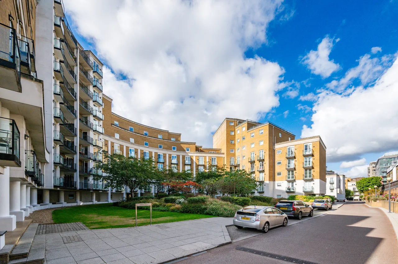 2 bed flat for sale, London, NW1