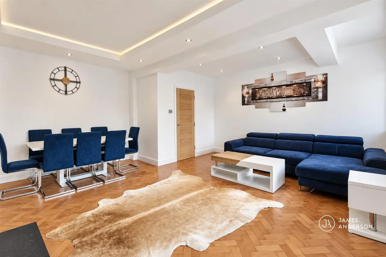 Upper Richmond Road, London, SW15, photo 5