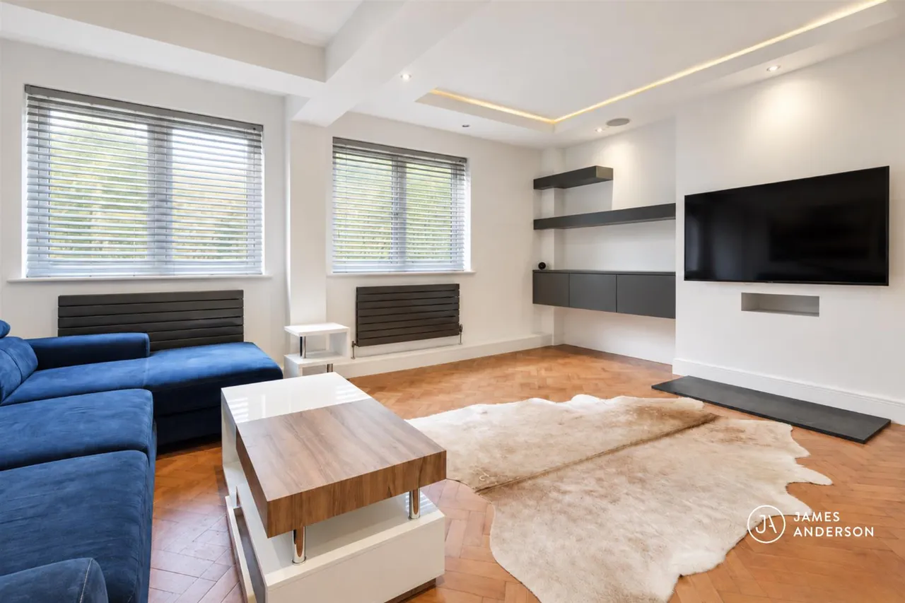 2 bed flat to rent, Upper Richmond Road, London, SW15