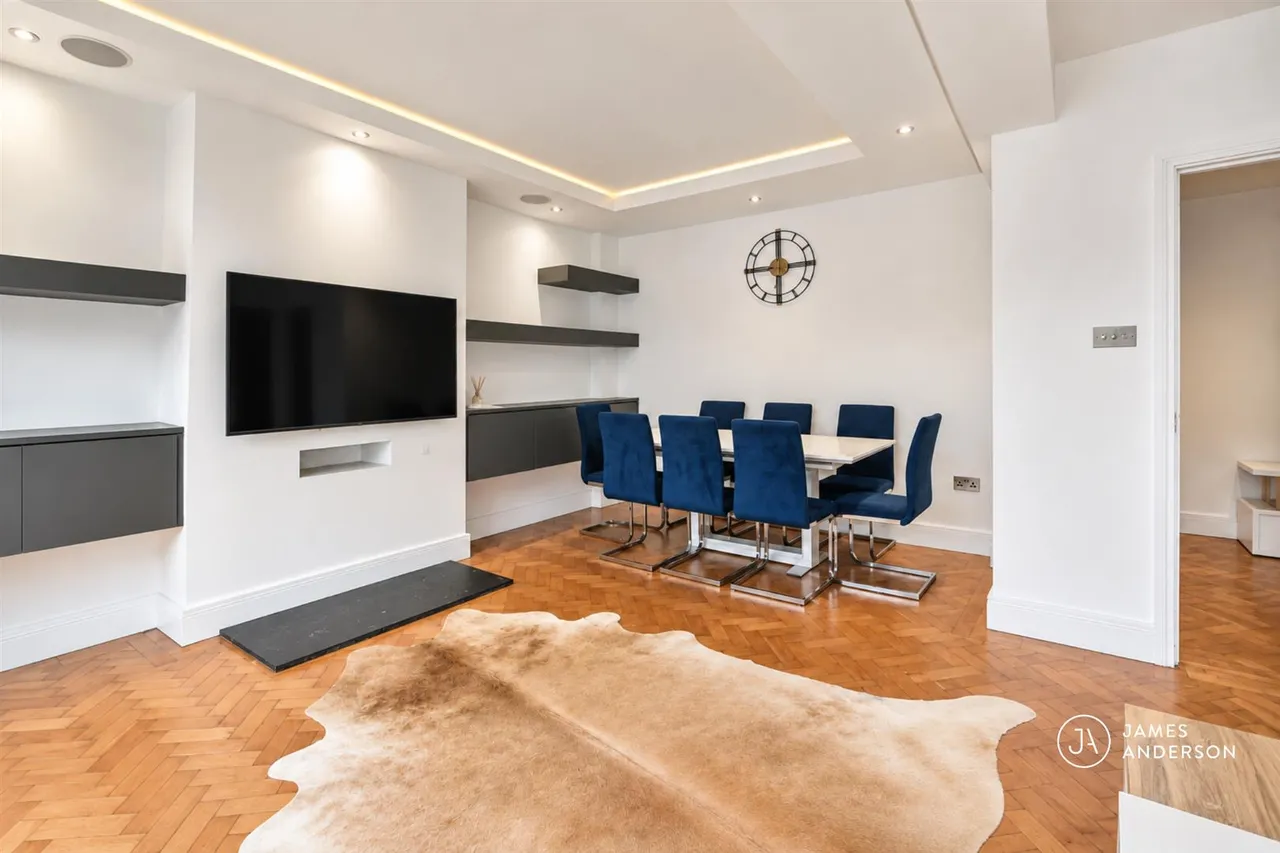 Upper Richmond Road, London, SW15, photo 9