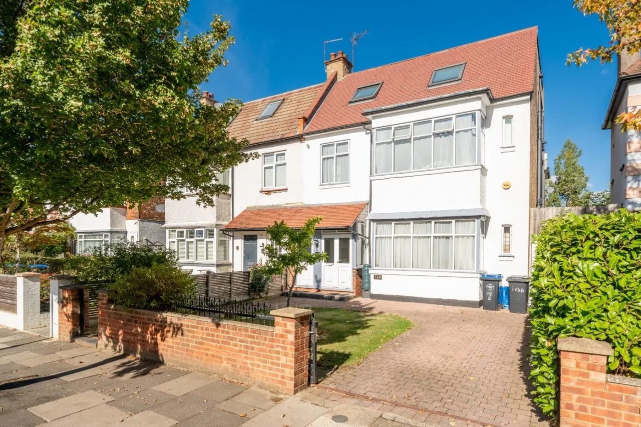 1 bed house to rent, Chatsworth Road, London, NW2