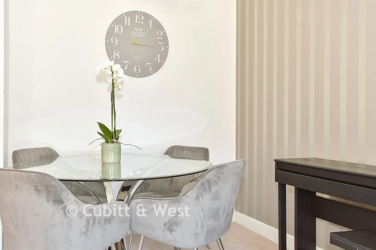 Hawking Drive, Cranleigh, GU6, photo 10