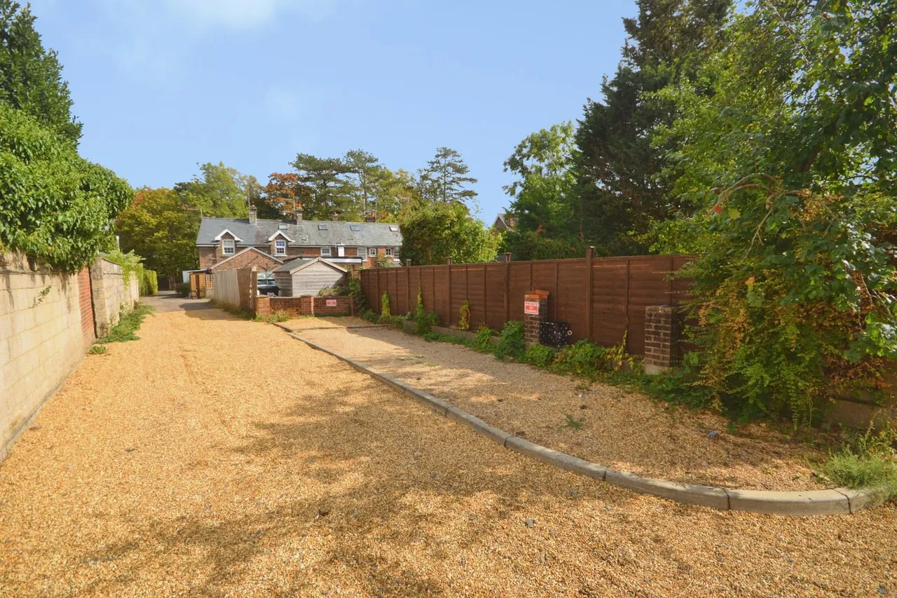 Ifield Road, Charlwood, RH6, photo 12