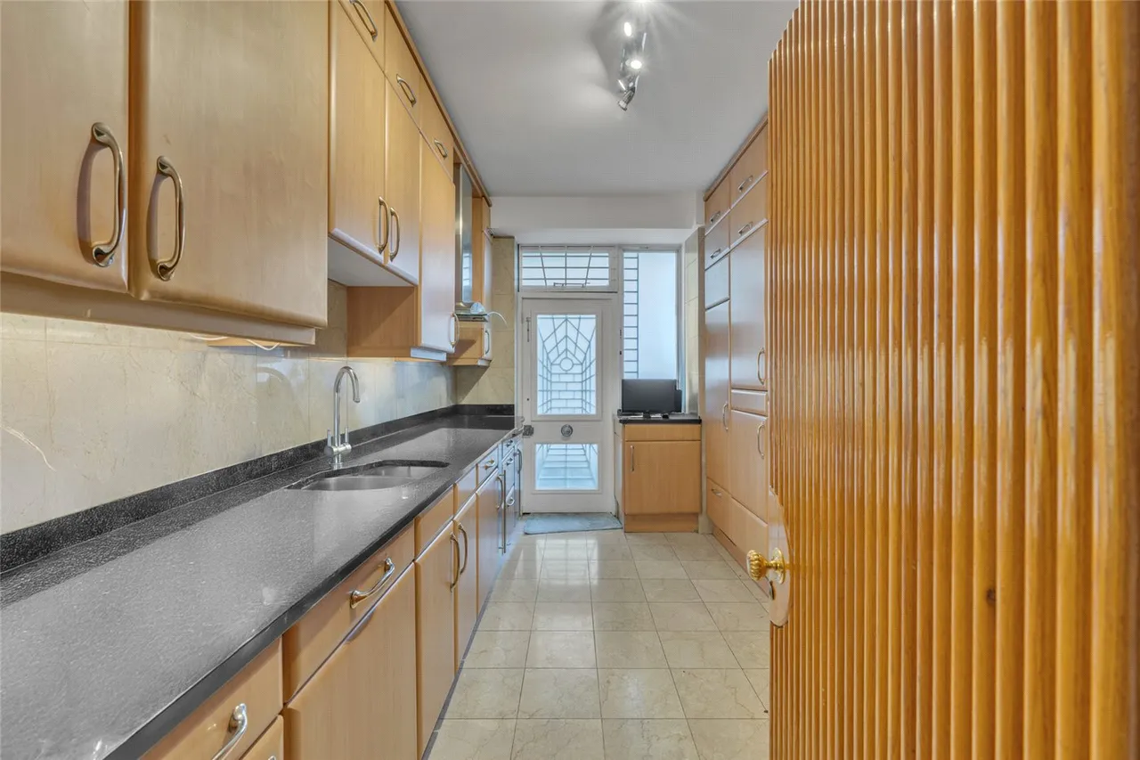 Prince Albert Road, St John's Wood, NW8, photo 12