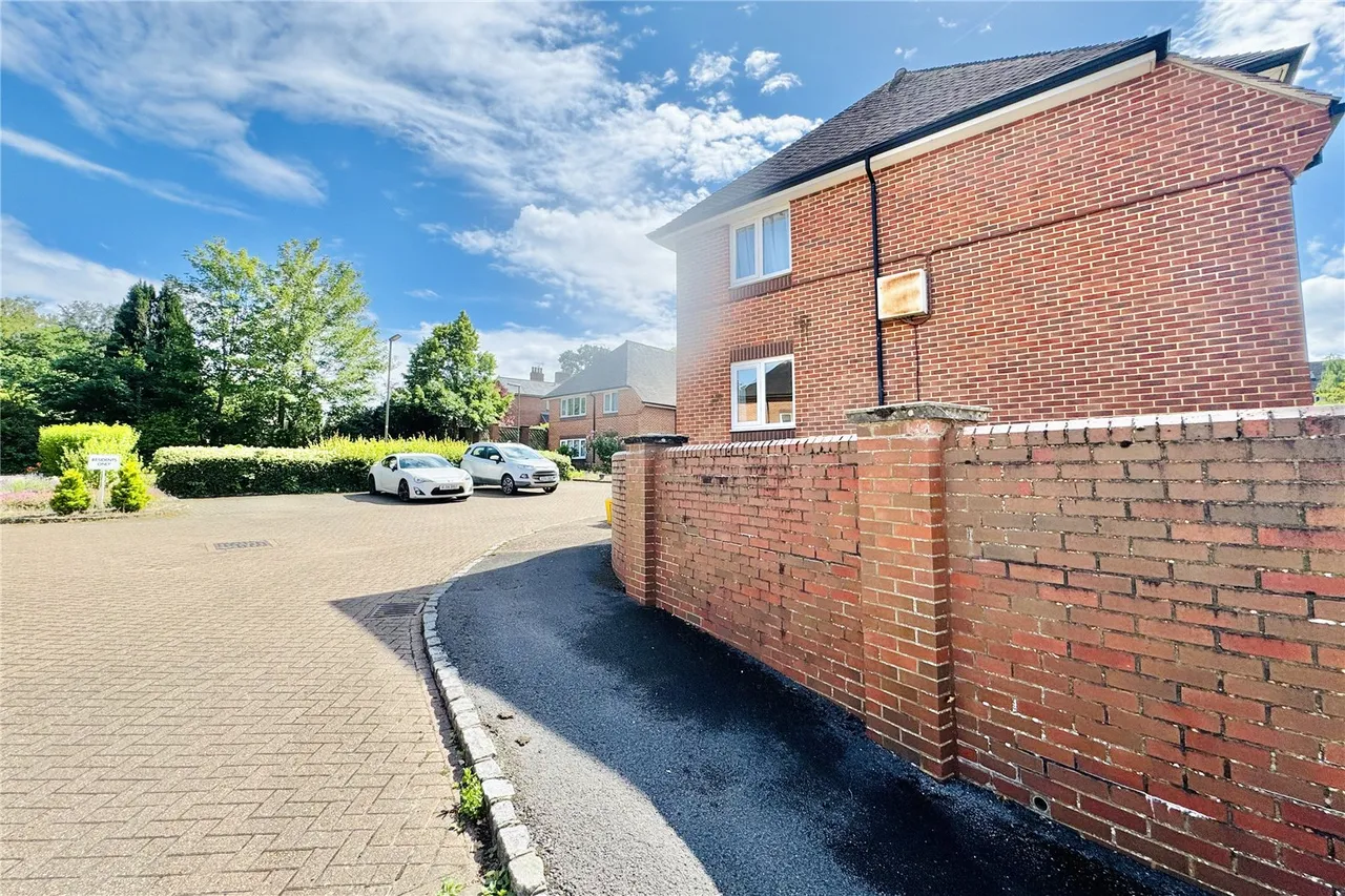 Appley Drive, Camberley, Surrey, GU15 3JG, photo 9