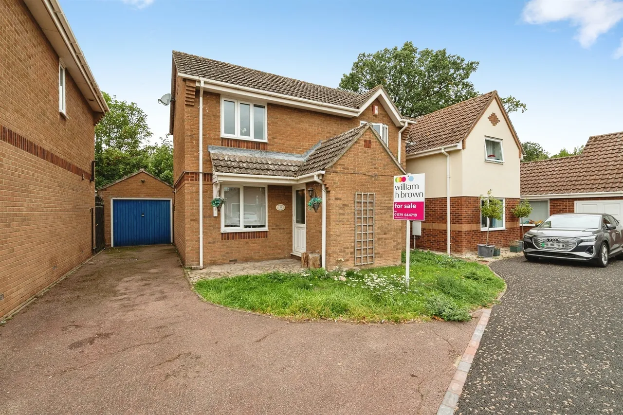 3 bed house for sale, Steggles Drive, Roydon, IP22