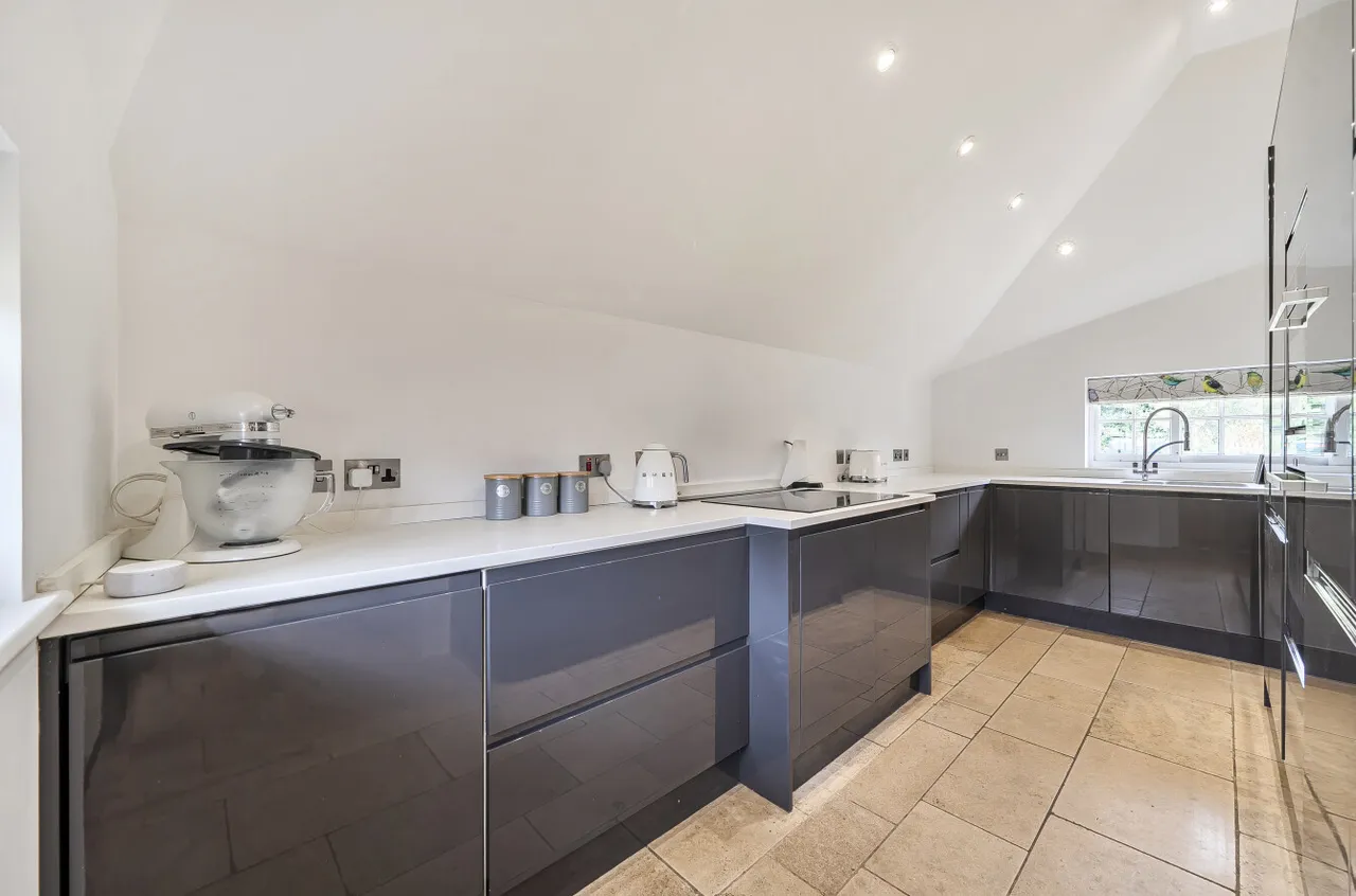 Oxford Road, Sutton Scotney, SO21, photo 5