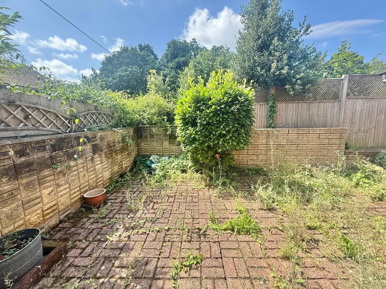 Main Street, Peasmarsh, TN31, photo 15